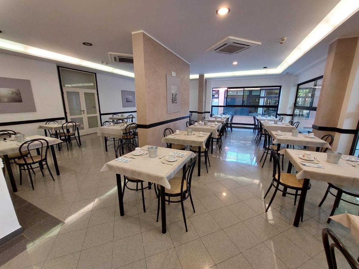 Vinsea Hotel Bellaria – Igea Marina Kültér fotó